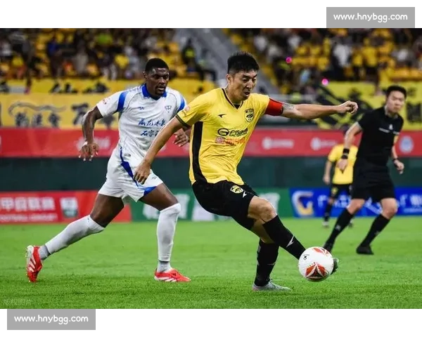 罗萨读秒双响救主!广州豹 2-2 绝平陕西,冲超悬念延续